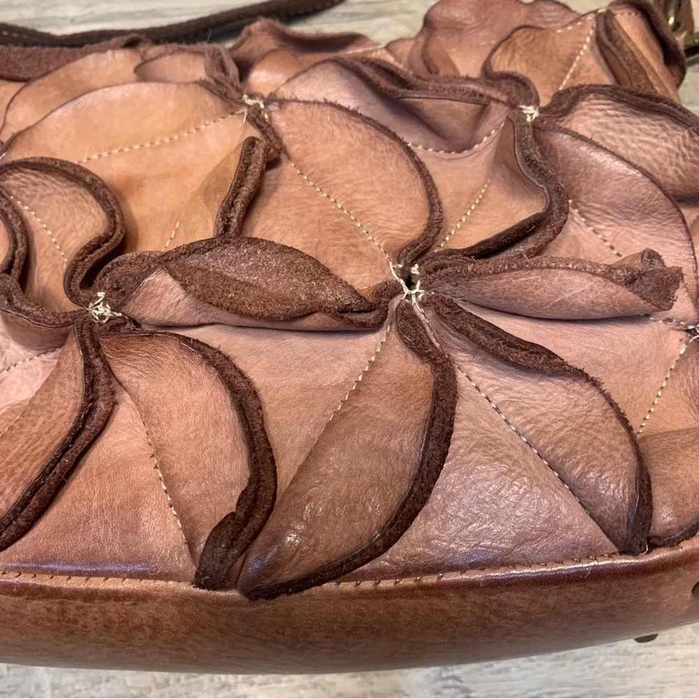 Costanza Rota Italy Genuine Soft Leather Flower Patchwork Crossbody Bag - Picture 9 of 15